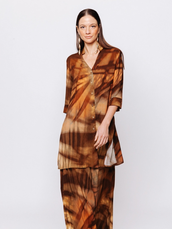 Camicia Svasata in Viscosa Stampata “Terre in Movimento”