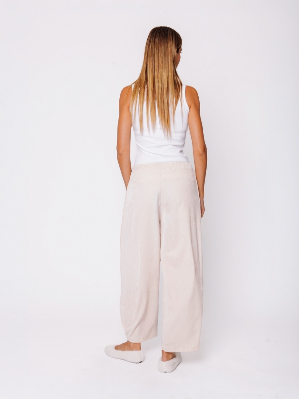 Gaucho trousers in stretch micro-ribbed velvet