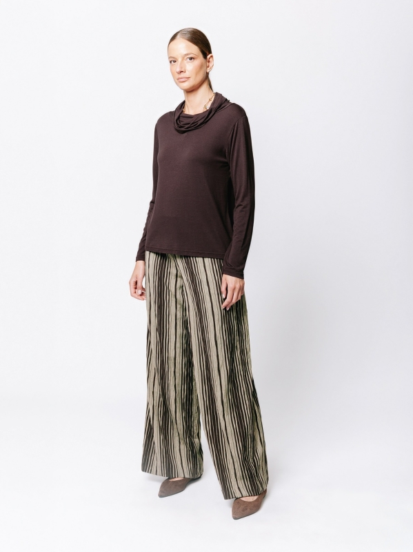 Soft Neck Sweater in Viscose Jersey