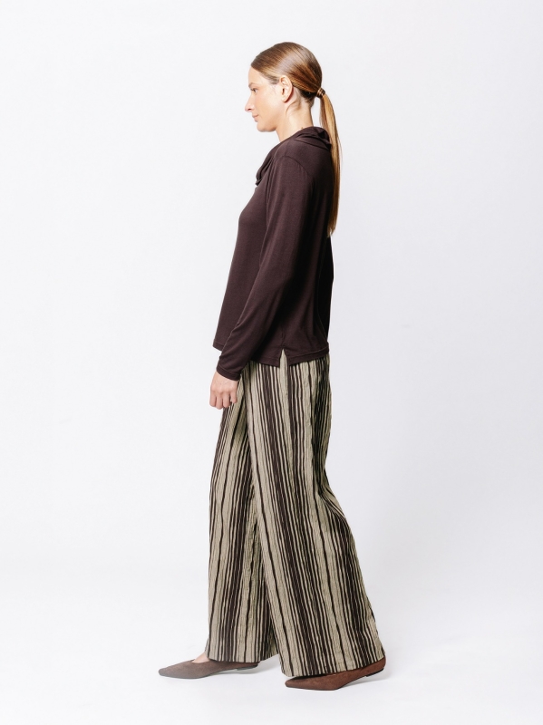 Soft Neck Sweater in Viscose Jersey