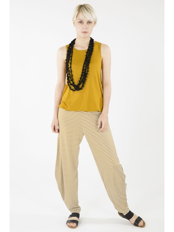 Pantalone rigato con gamba ampia