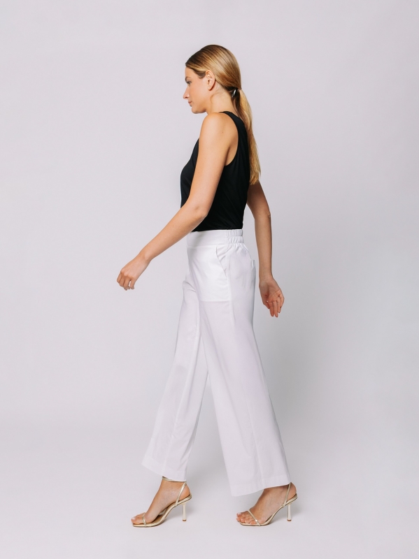 Pantalone ampio con tasche