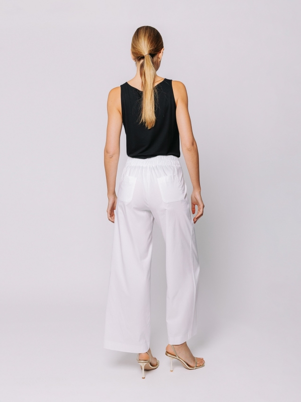 Pantalone ampio con tasche