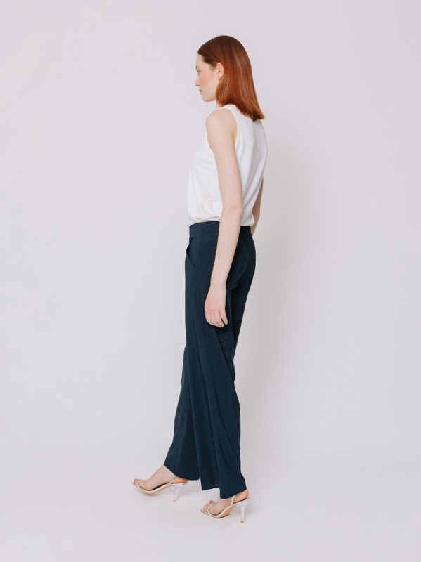 Pantalone ampio con tasche