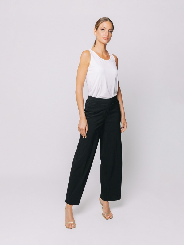 Pantalone ampio con tasche