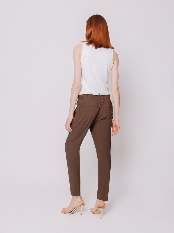 Pantaloni a sigaretta
