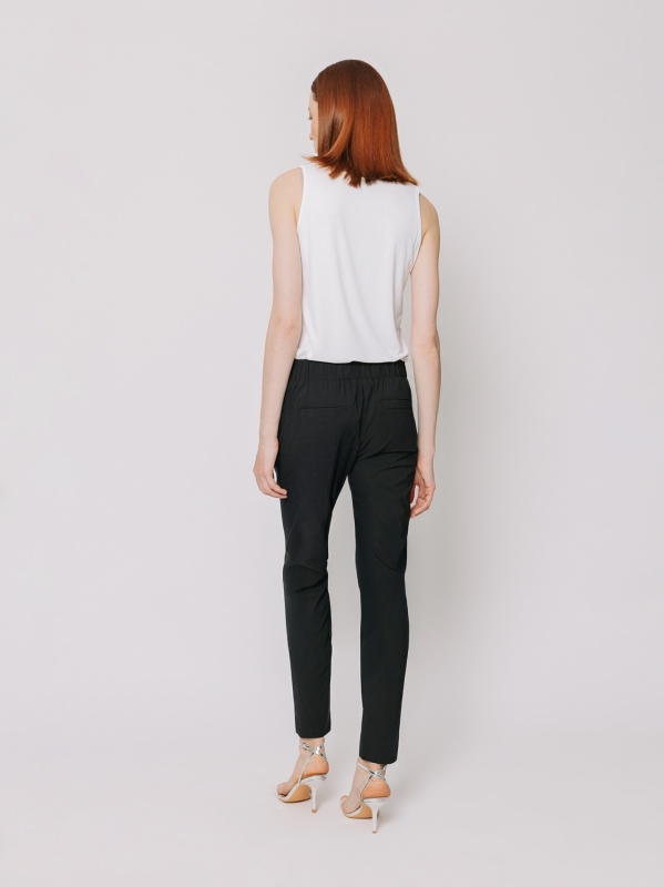 Pantaloni a sigaretta