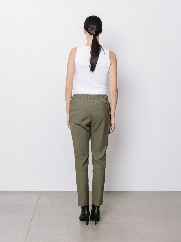 Pantaloni a sigaretta