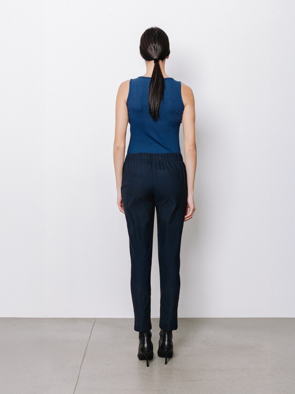 Pantaloni a sigaretta