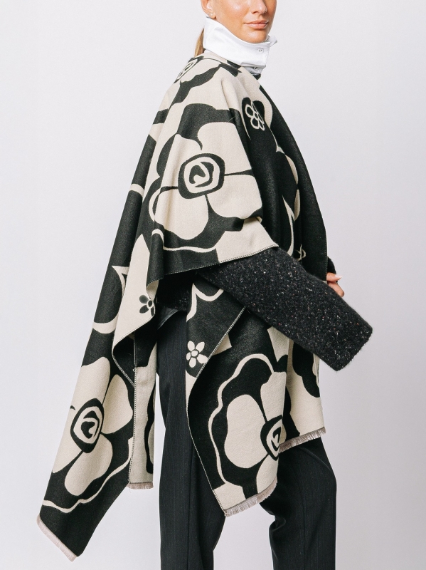 Schwarz-weißer Jacquard-Schal mit Blumenmuster