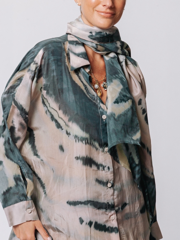 100% silk scarf “Terra & Materia”