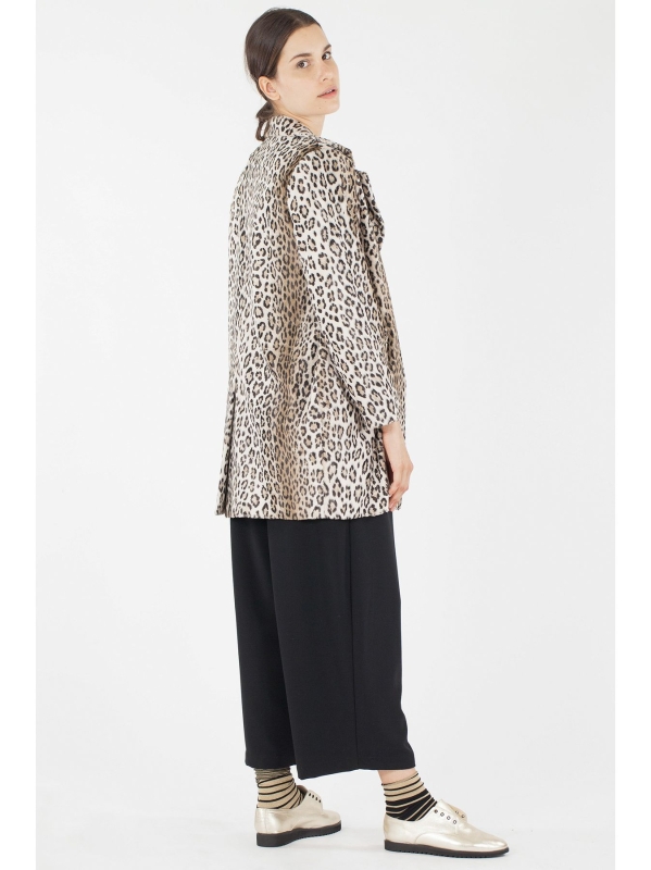 Giacca con stampa leopardata