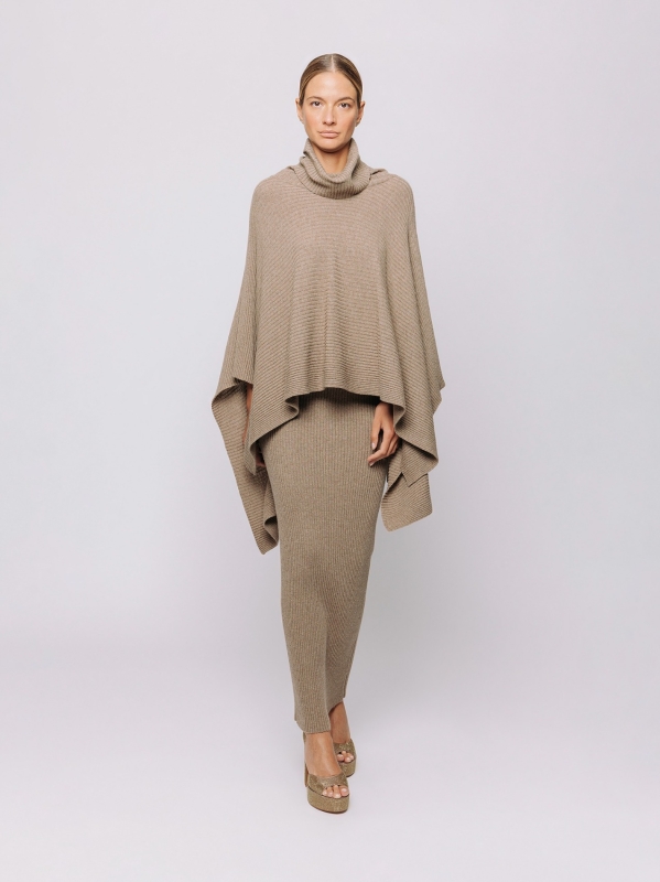 Maxi poncho in lana merino