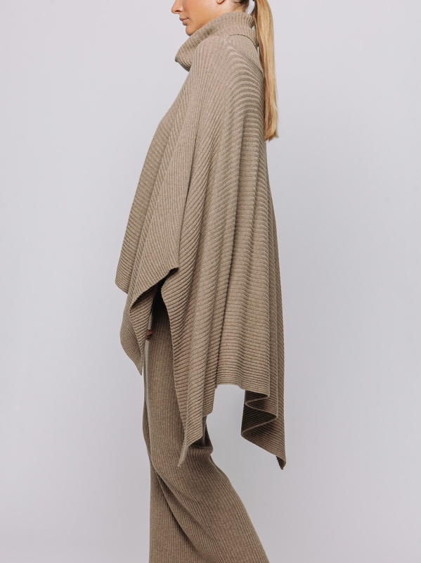 Maxi poncho in lana merino