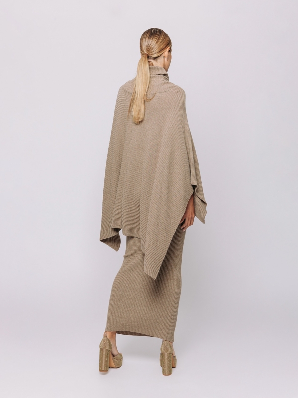 Maxi poncho in lana merino