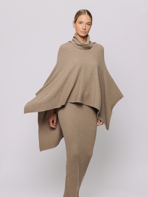Maxi poncho in lana merino