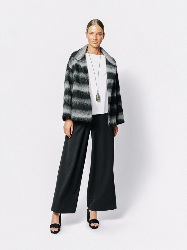 Giacca corta effetto alpaca a righe sfumate