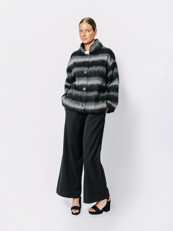 Giacca corta effetto alpaca a righe sfumate