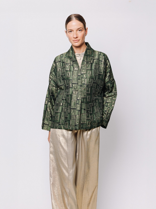Kastenförmige Jacke aus hellem Matelassé