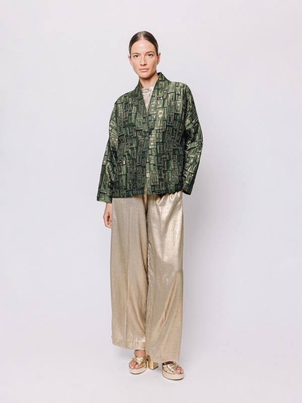 Kastenförmige Jacke aus hellem Matelassé