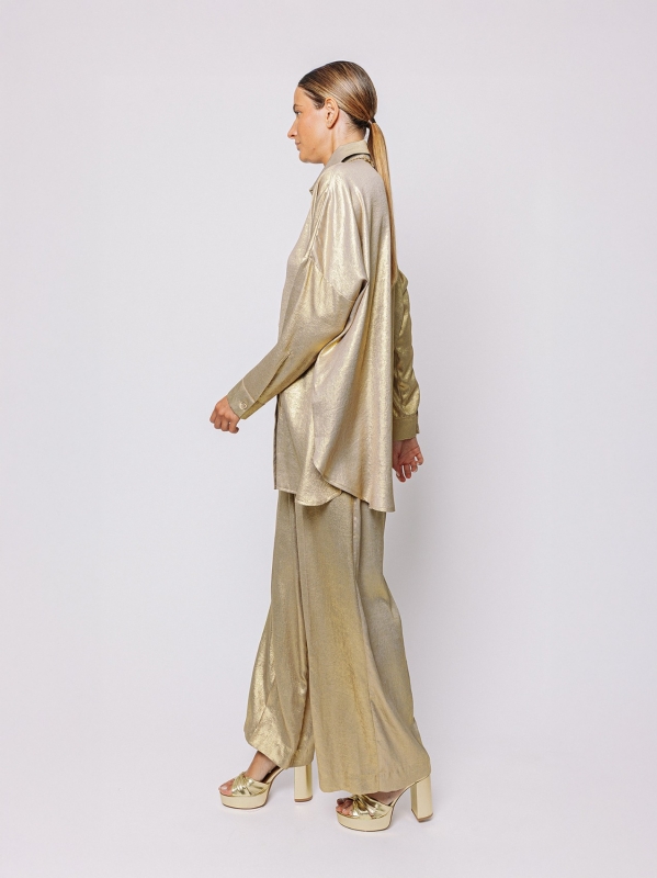 Camicia Over Cozyluxe in Gold