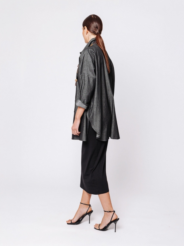 Midali Toujours shirt jacket in chambray jeans