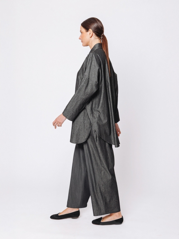 Midali Toujours shirt jacket in chambray jeans