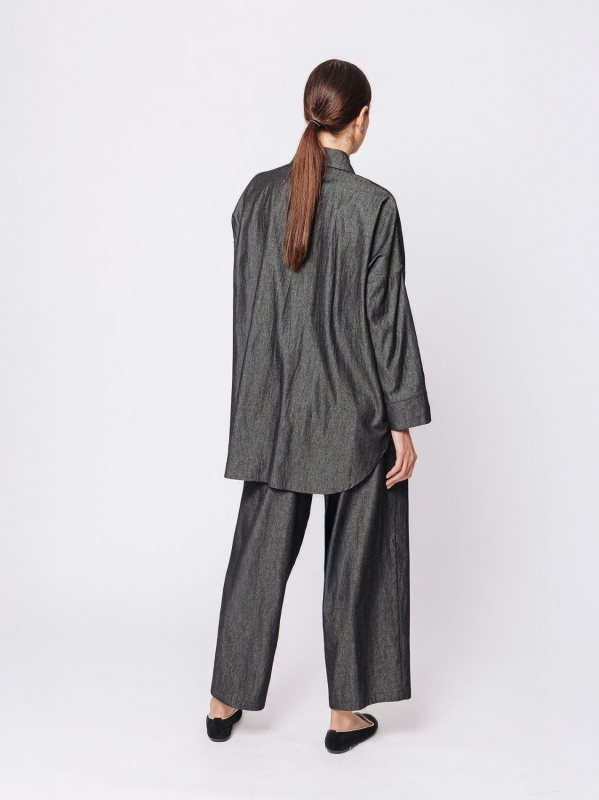 Midali Toujours shirt jacket in chambray jeans