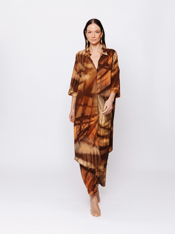 Abito Lungo Fluido in Viscosa Stampata “Terre in Movimento”