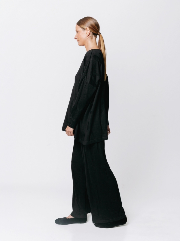Oversize sweater in Jacquard Lettering