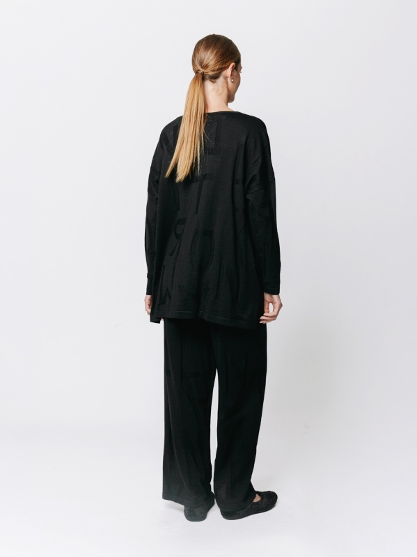Oversize sweater in Jacquard Lettering