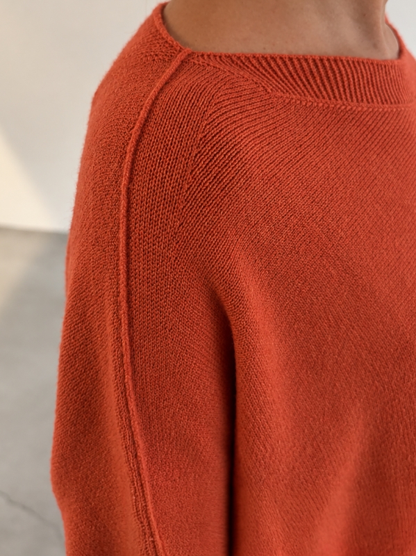 Maglia over girocollo in misto viscosa | Midali Toujours