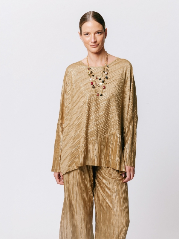Oversized T-shirt in Laminated Pleats with Diagonal Cut