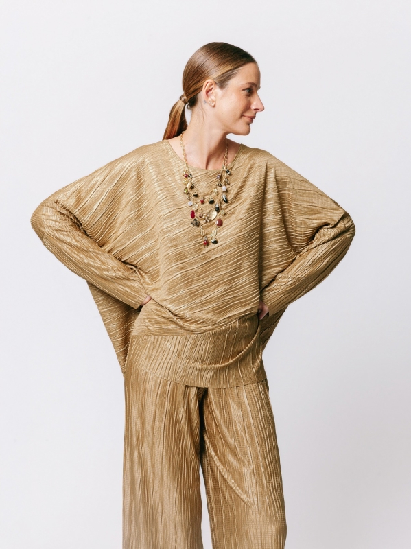 Oversized T-shirt in Laminated Pleats with Diagonal Cut