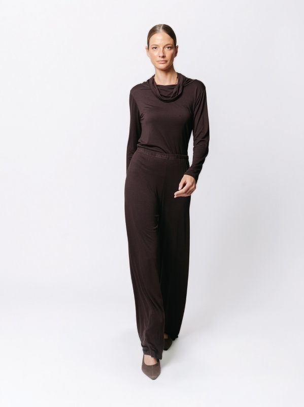 Straight-leg trousers in viscose jersey