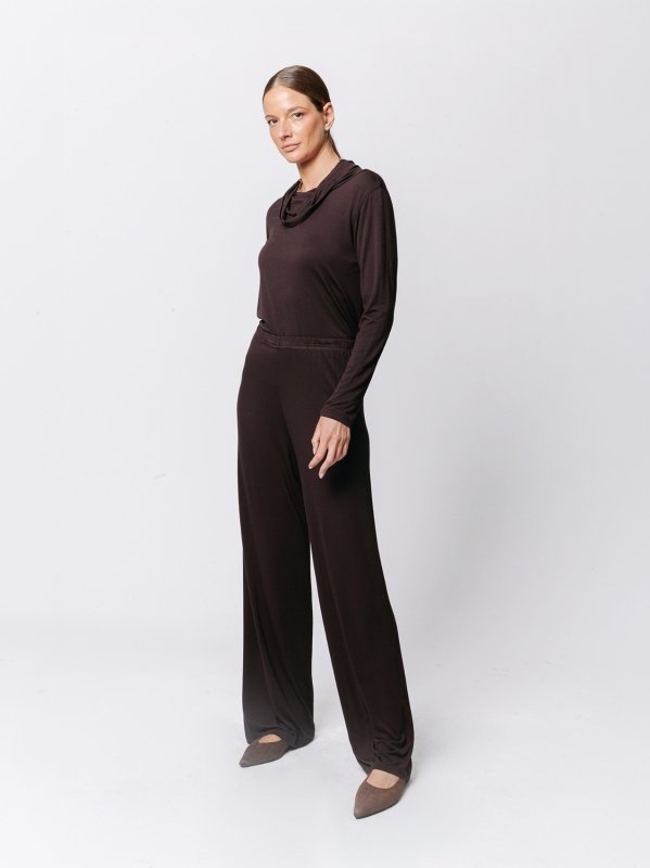 Straight-leg trousers in viscose jersey