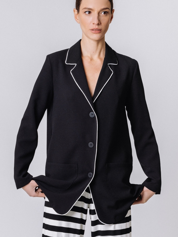 Blazer with piping details