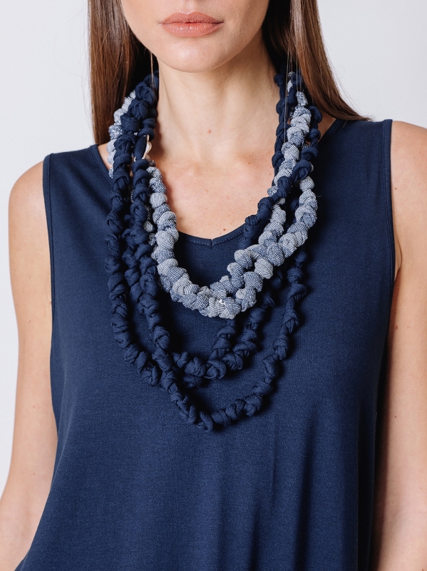 Knotted necklace