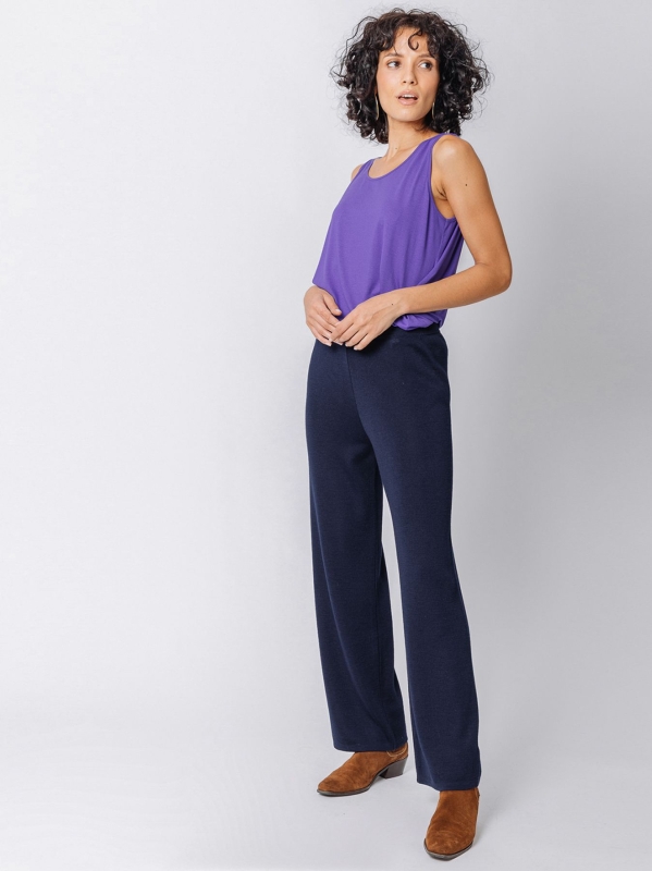 Stretch pants in knit
