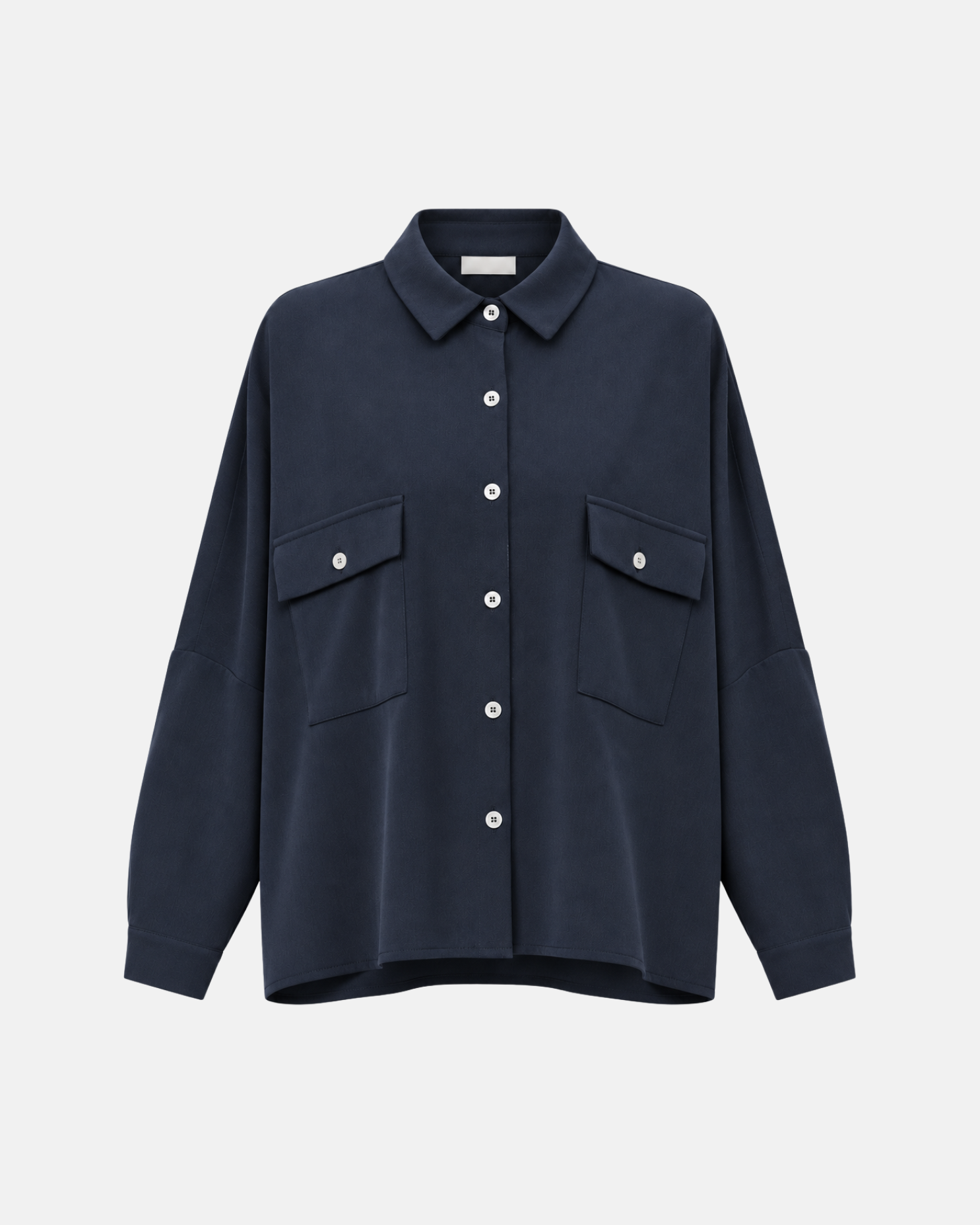 Camicia in tessuto mano lana con tasche applicate